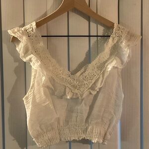 West of MELROSE Elegant White Lace Trimmed Women's Top